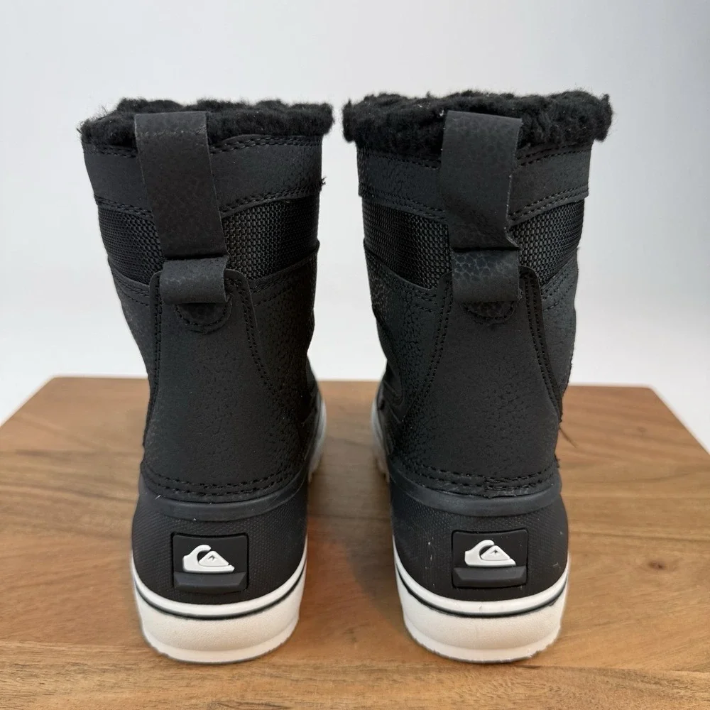 NWOB Big Kids Quicksilver Sub Zero Hi Insulated Winter Snow Boots‎ Sz 1 Y